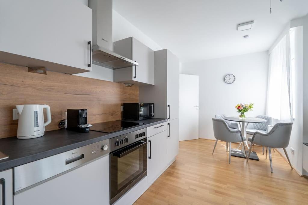 1br With Balcony, Urban Style By Hm * Wien