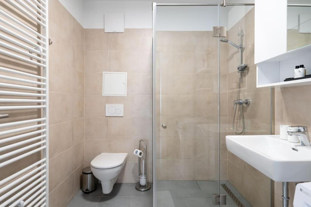 1br With Balcony, Urban Style By Hm Wien